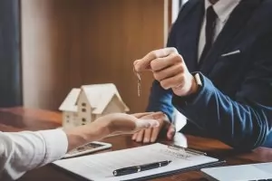 Само 4300 българи са декларирали имоти в чужбина