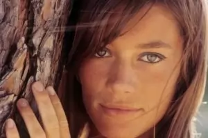 Почина иконата на френската песен Франсоаз Арди