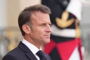 Крайнодесните водят на първия тур във Франция