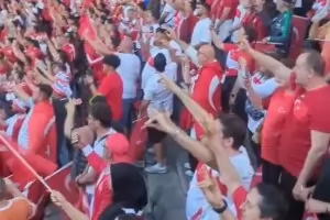 УЕФА може да накаже тежко Турция заради "Сивите вълци"