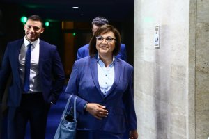 Непокорна България новата партия на бившия лидер на БСП Корнелия