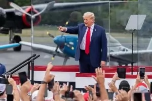 Байдън даде на Тръмп президентска охрана