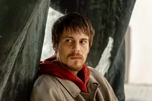 Внук на велик актьор става убиец в нов сериал по „Престъпление и наказание“