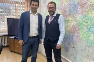 Среща на Кирил Петков в АПИ предизвика среднощни драми