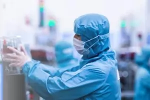 Китай удвоява инвестициите в полупроводниковия сектор