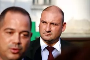 Полицаите на Пеевски поеха МВР-Кърджали