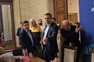 ЦИК се чуди как да се отърве от казуса с ДПС