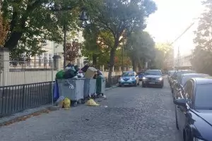 Центърът на София е раят на пълните кофи и заметените проблеми