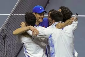 Италия спечели Купа "Дейвис" за втори път поред