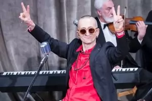Дони написа любовен мюзикъл за Операта