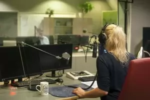 Полско радио се отказа от AI водещите след скандал