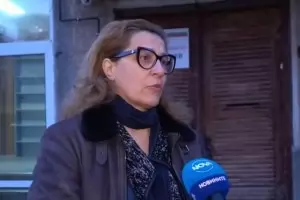 Полицията арестува адвокатка, докато защитава клиент