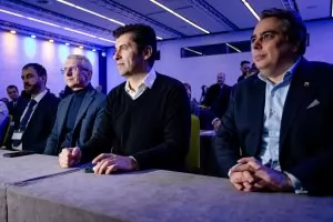 "Промяната" увисна на ръцете на ДБ
