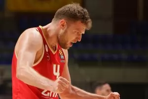 Везенков е в челото на класациите в европейския баскетбол