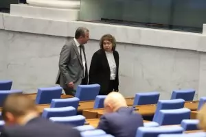 Шестима депутати отърваха имунитетите си