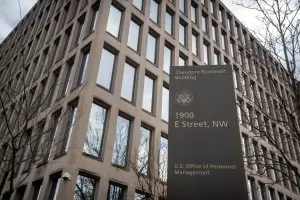 Тръмп поиска оставките на 2 милиона чиновници