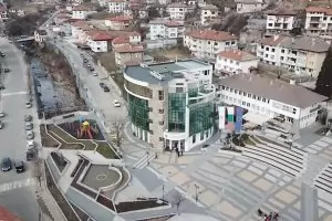 Пеевски разширява позиции в общините и за сметка на ПП-ДБ