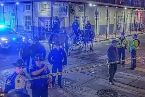 Убитите от фен на ИДИЛ в Ню Орлийнс нараснаха до 15