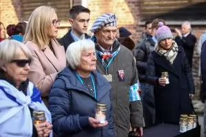 Светът отбелязва 80 години от освобождаването на лагера "Аушвиц"