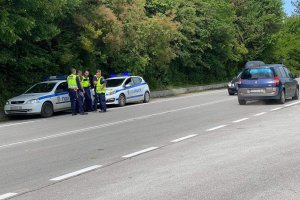 Трима пътници в такси са загинали при катастрофа край Монтана