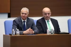 ДАНС: В мигрантския център във Враждебна слушат песни на Ислямска държава