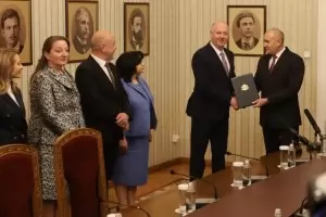 126 депутати ще подкрепят утре кабинета "Желязков"