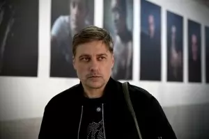 Владимир Карамазов подреди самостоятелна изложба в ОАЕ