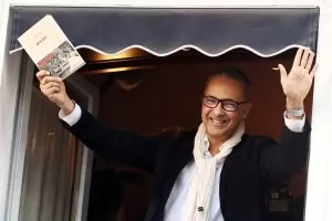 Съдят носител на награда „Гонкур“ за откраднат живот