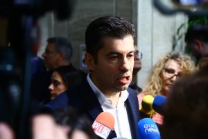 както и изборът на предизвика съпредседателя на ПП ДБ Кирил