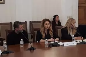 В парламента обсъждат по-солени санкции за мобилните оператори