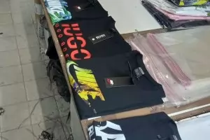 МВР затвори шивашко ателие, бълващо фалшиви дрехи на известни марки