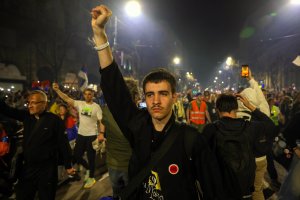 Българските граждани и автомобилни превозвачи да избягват пътувания до Сърбия