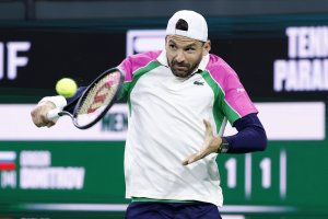 Григор Димитров осъществи драматичен обрат и се класира за 1 8 финалите