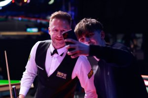 Двамата най добри снукър играчи през сезона ще играят за титлата