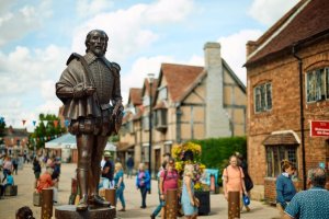 Тръстът който се грижи за имотите на Уилям Шекспир в