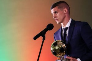 Капитанът на националния отбор Кирил Десподов спечели наградата Футболист на