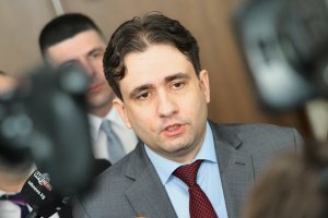 След като държа дълго време дело свързано с депутата от