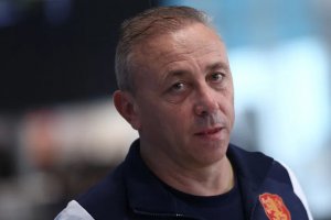 Селекционерът на националния отбор по футбол заяви че заплатата му