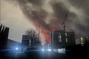 Най голямото летище в Лондон Хийтроу бе принудено да затвори