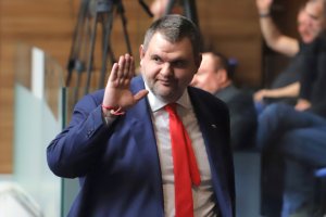 Трудно е да се обясни колко дълбока е драмата по