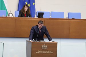 Народното събрание одобри днес дълга поредица от решения с които