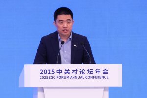 Хибридните кросоувъри L7 и L9 на китайския стартъп Li Auto