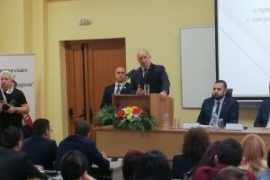 Начинът на гласуване трябва кардинално да бъде променен каза президентът