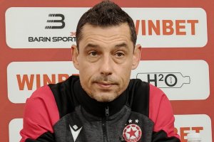 Треньорът на ЦСКА Александър Томаш не само не смята да