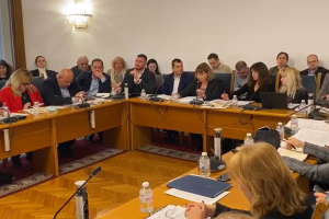 Лошо тръгна работата по Изборния кодекс който депутатите се готвят