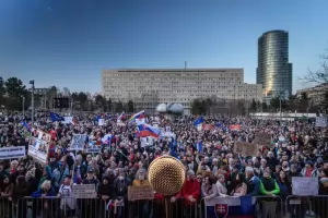 Хиляди словаци протестираха срещу Роберт Фицо