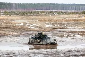 В Литва изгребват блато заради 
изчезналите американски войници