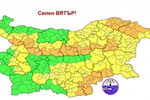 Оранжев код за силен вятър e обявен и днес Предупреждение