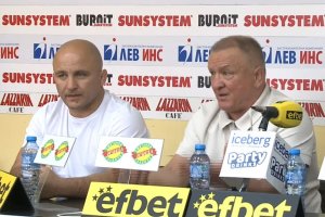 Старото ръководство на федерацията по борба е привличало до последно