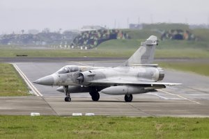 Китайската армия обяви че е започнала военни учения с участието